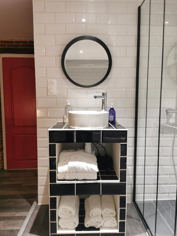 Appartement Jacuzzi Privatif : Urban Love Verneuil d'Avre et d'Iton Exteriör bild