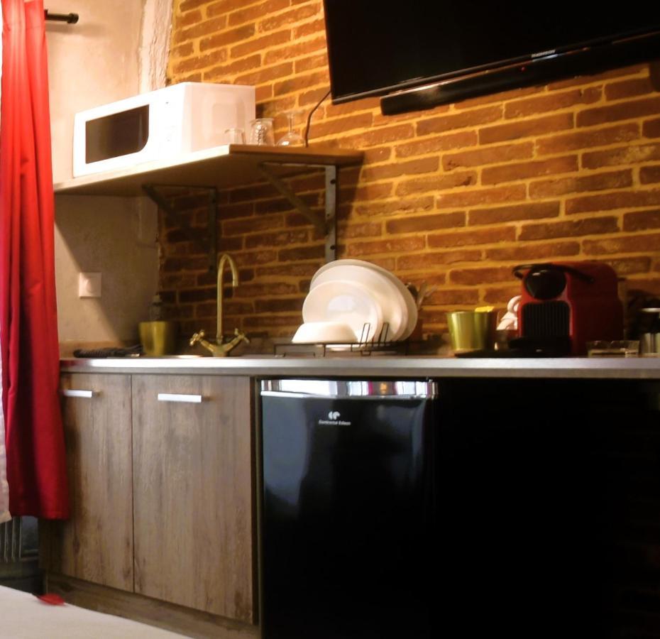 Appartement Jacuzzi Privatif : Urban Love Verneuil d'Avre et d'Iton Exteriör bild