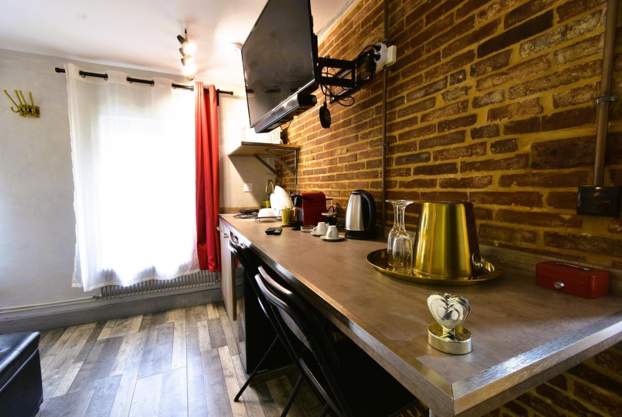 Appartement Jacuzzi Privatif : Urban Love Verneuil d'Avre et d'Iton Exteriör bild