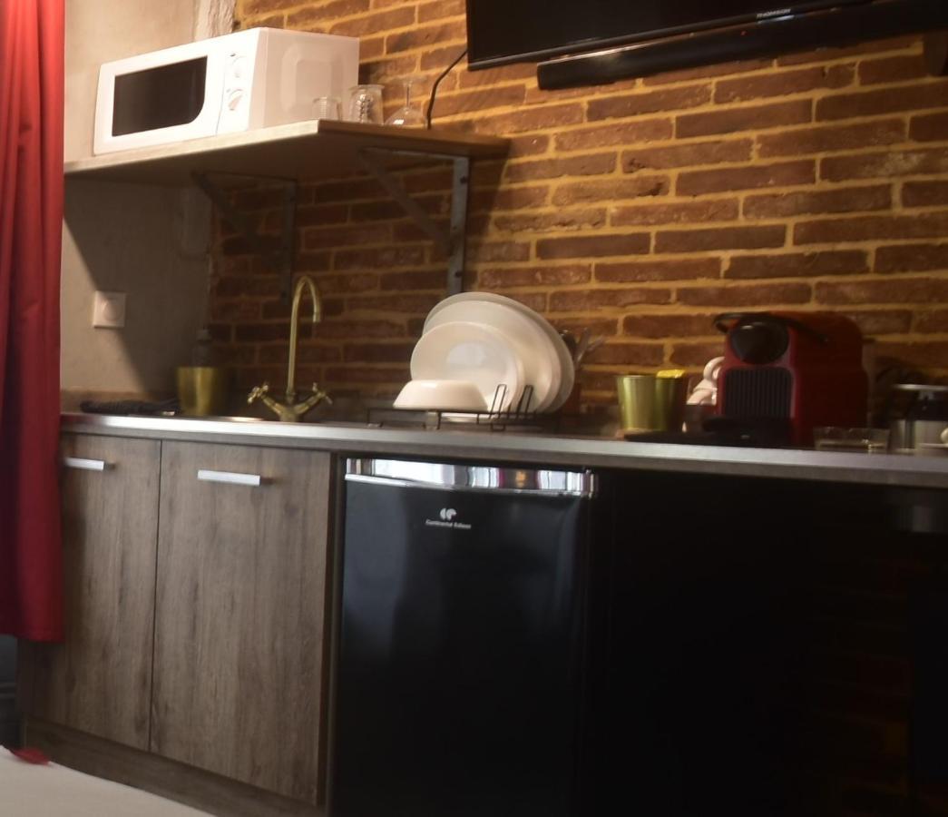 Appartement Jacuzzi Privatif : Urban Love Verneuil d'Avre et d'Iton Exteriör bild